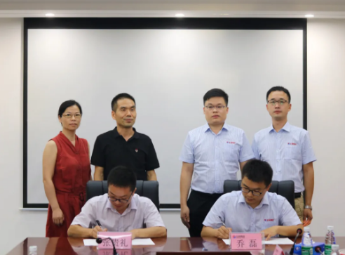 1595484308372821.png d04.png